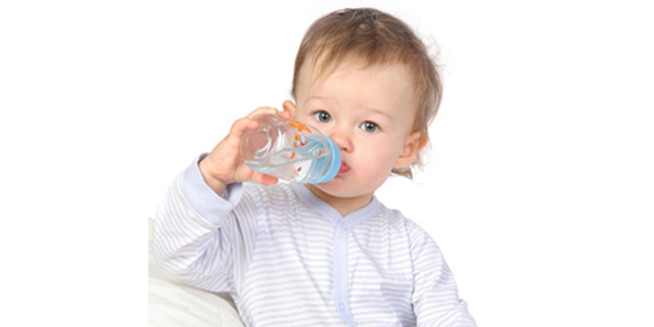 Најдобриот избор за хидратација кај бебиња